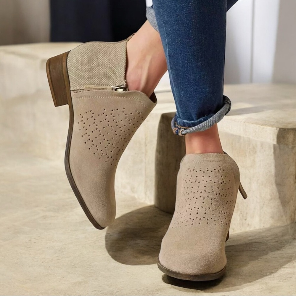 TOMS DEIA suede booties ankle boots women’s size 8.5